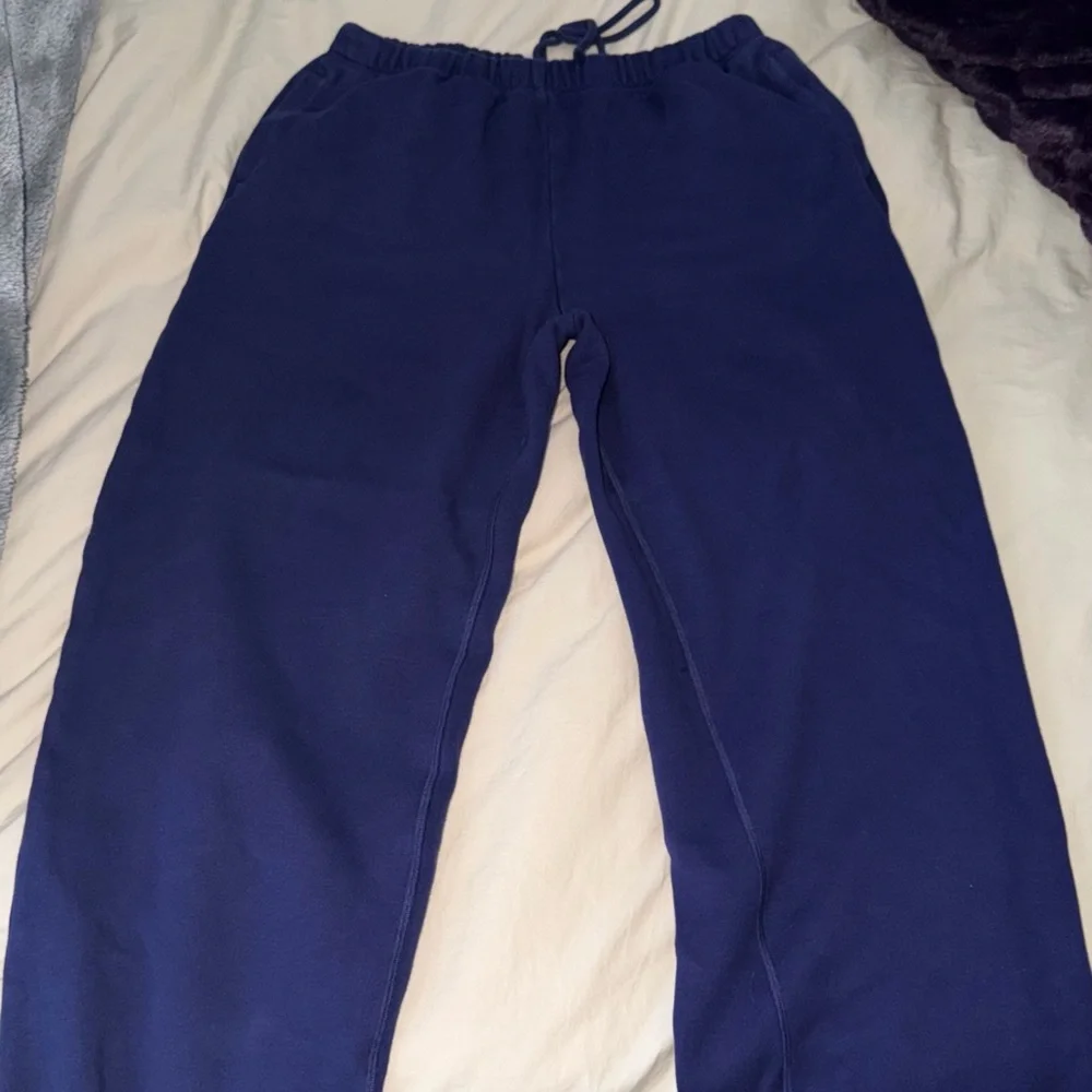 Skims Women’s Purple Hoodie and Sweatpants Set - Picture 6 of 8